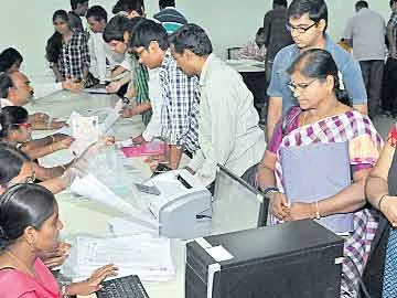 15,036 సీట్లు ఖాళీ - Sakshi