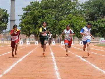 అమ్మాయిలకు క్రీడలతోనే భవిష్యత్తు - Sakshi