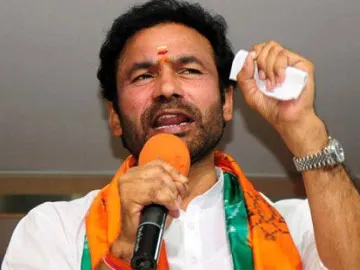 ‘నిందితుడు మంత్రికాన్వాయ్లో తిరుగుతుంటే...’