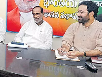 అసెంబ్లీలో దూకుడుగా వెళ్లాలి - Sakshi