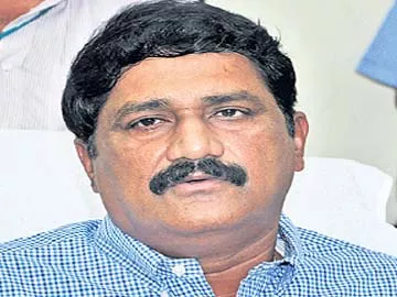 ‘లీకేజీ’ దోషులను తప్పిద్దాం!