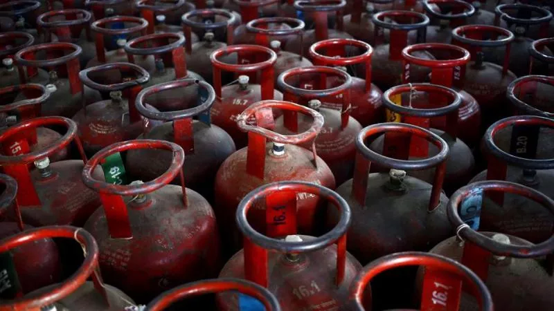 LPG costlier by Rs 1.50 a cylinder