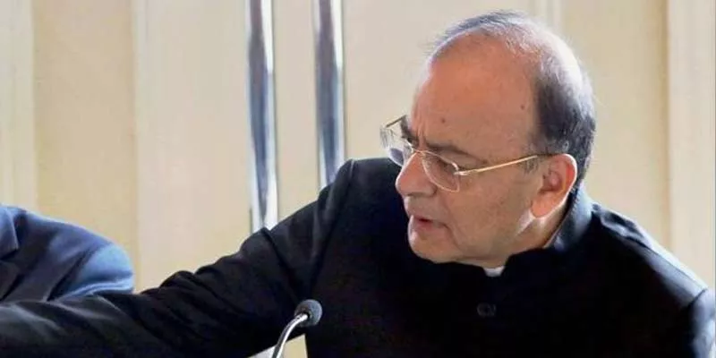 Arun Jaitley raises H-1B visa issue with US officials - Sakshi