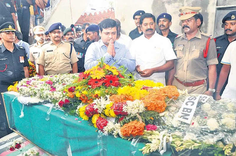 Tallapureddy Ramakrishnareddy funerals finishes in prakasham