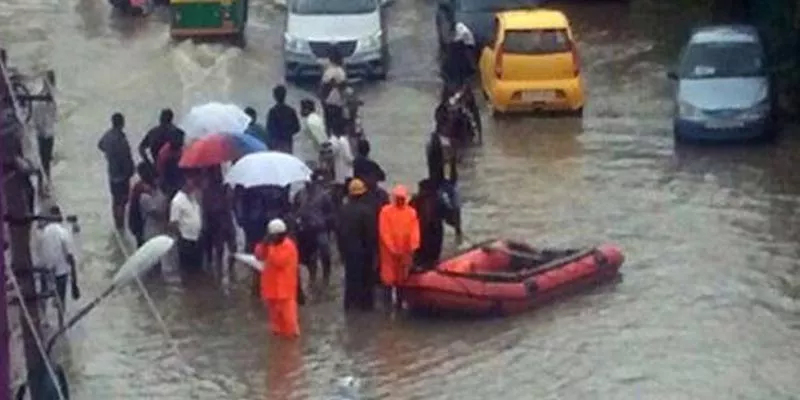  5 Killed After Heavy Rain In Bengaluru, Woman ... - Sakshi