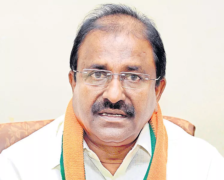 somu veerraju fires on govt - Sakshi