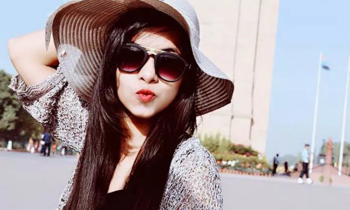 Dhinchak Pooja will enter into Bigboss show - Sakshi