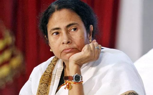 On WhatsApp, Bengal student 'offered Rs 65 lakh to assassinate Mamata Banerjee  - Sakshi