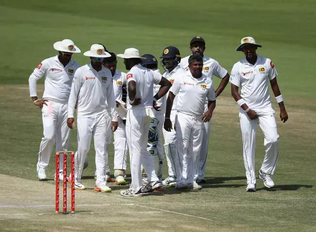 pakistan in trouble in chase of 136 - Sakshi