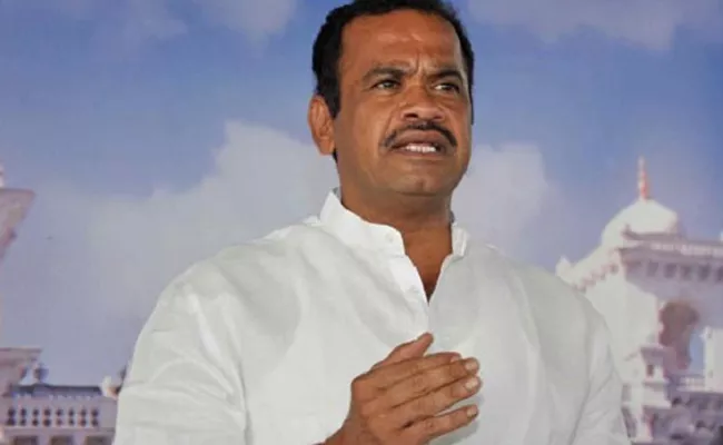 Komatireddy Venkat Reddy Slams Gutta Sukender Reddy