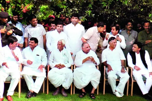 Mulayam Family Diwali Celebrations