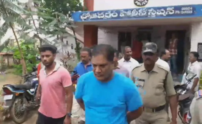 RTC Vigilance DSP Ravibabu surrender in chodavaram police station