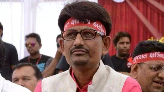 Gujarat Assembly Polls: Alpesh Thakor to Join Congress on Monday .. - Sakshi