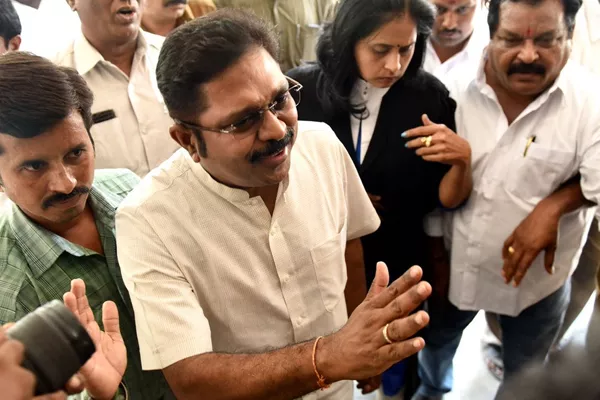 Dinakaran will Contest RK Nagar Bypoll - Sakshi