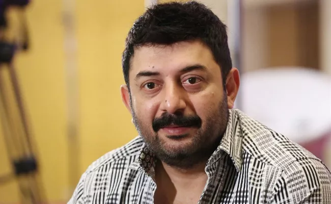 Arvind swami questioned about National Anthem - Sakshi