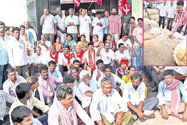 Cotton farmer rasta roco in peddapalli