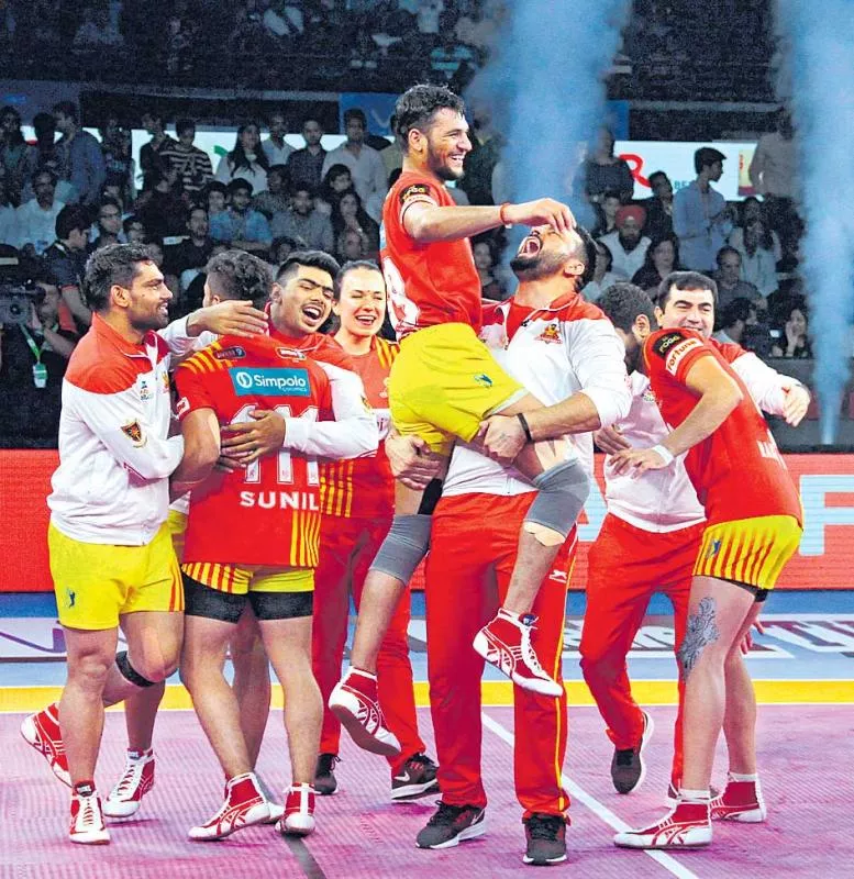 gujarat lions enter to Pro Kabaddi League final