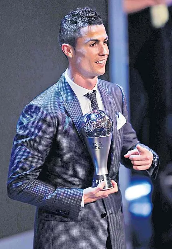 Ronaldo as world's best footballer - Sakshi