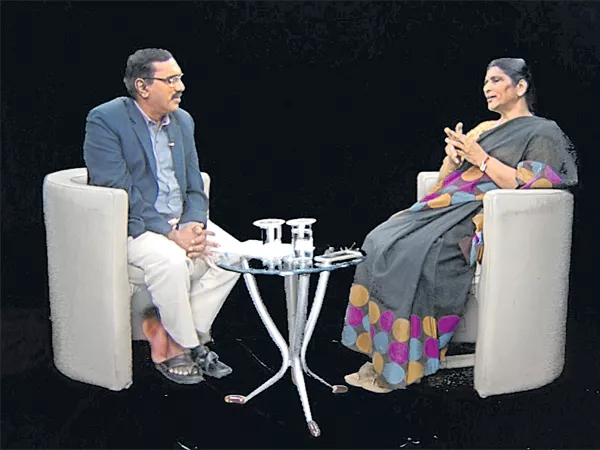 kommineni Srinivasa Rao Manasulo maata with Lakshmi Parvathi - Sakshi