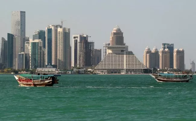 Qatar 'To Introduce' Minimum Wage For Workers