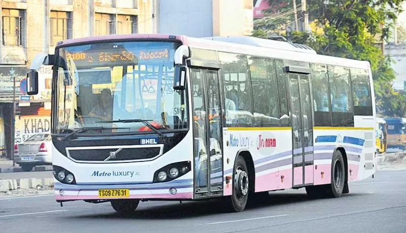 There are gears in RTC buses!