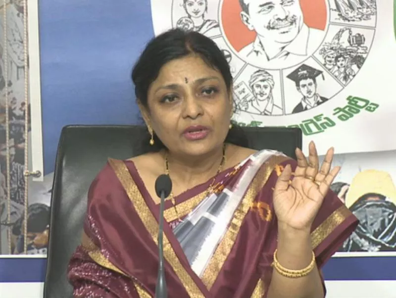 YSRCP leader padmaja fire on chandrababu - Sakshi