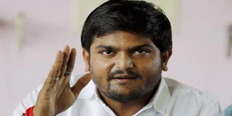 Patidar, Congress leaders fail to reach deal on quota issue - Sakshi