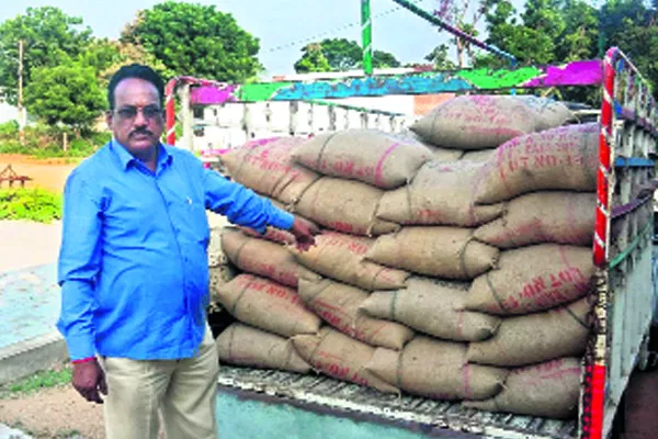 Rice illegal transport in Narayanpet