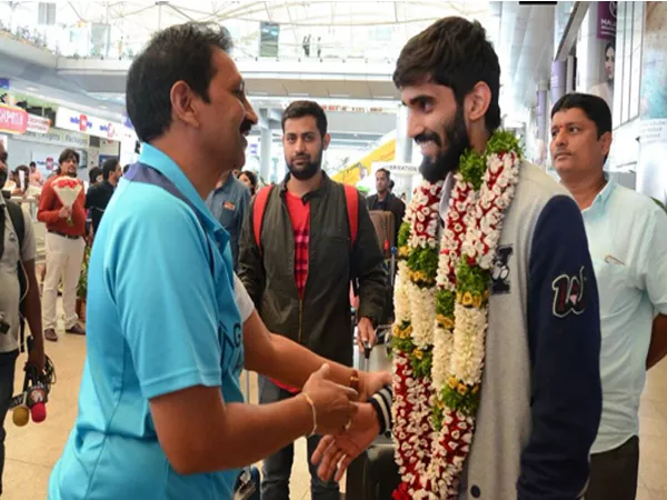 Shuttler Kidambi Srikanth returns to Hyderabad after winning the Denmark & French Open Super Series titles