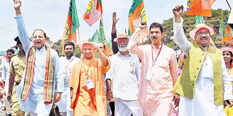 UP CM Yogi Adityanath joins BJP's Janaraksha Yatra in Kerala