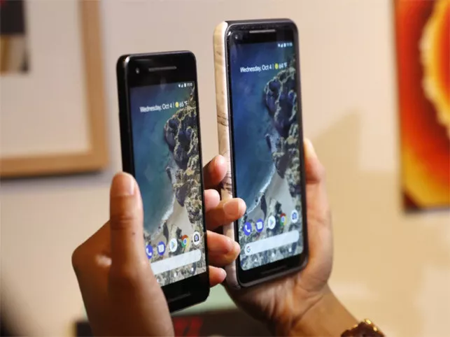 Google unveils Pixel 2 & Pixel 2 XL, prices begin at Rs 61K 