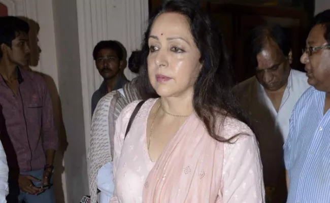 Hema Malini's Warehouse Robbed - Sakshi