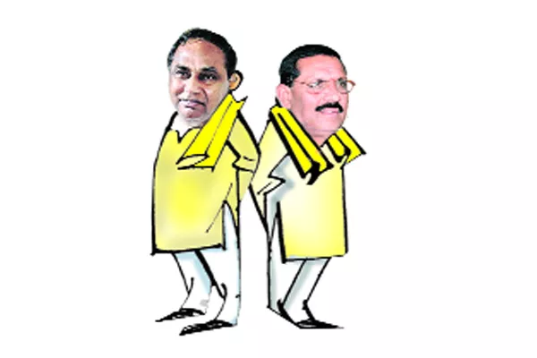 Dominant Fight Between TDP Leaders In Kandukuru