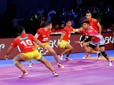 Gujarat Fortunegiants beat Patna Pirates