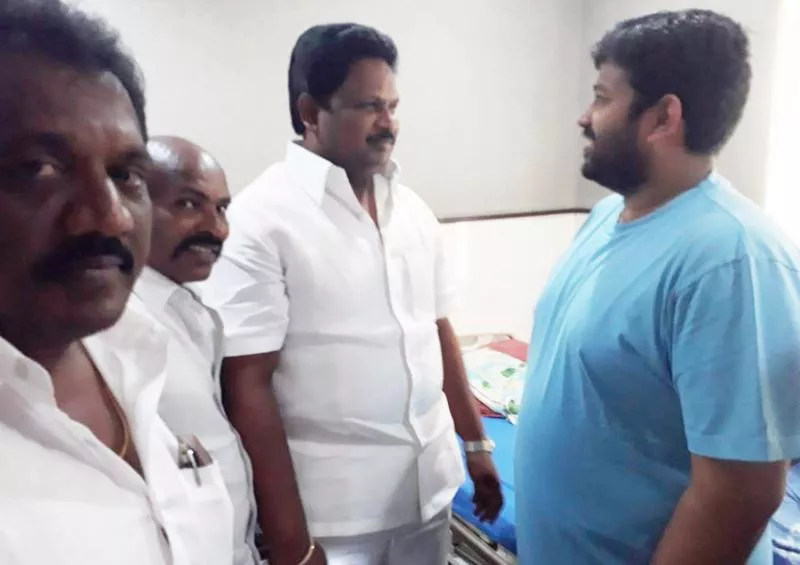 MLA chirla jaggareddy visited jakkampudi raja - Sakshi