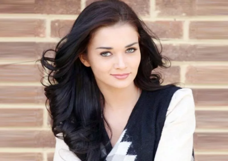 Amy Jackson quits Queen south remakes for Supergirl - Sakshi