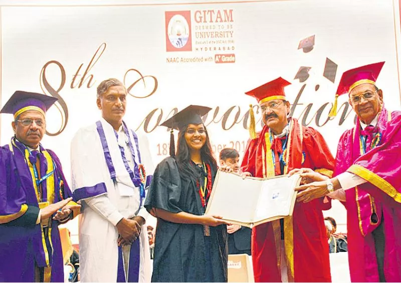 venkaiah naidu in gitam university - Sakshi