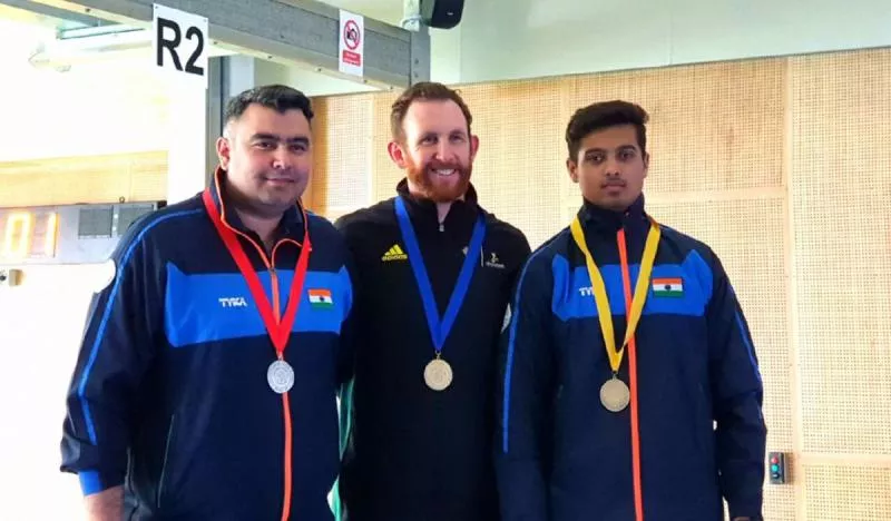 Narang wins silver in Commonwealth Shooting Championships - Sakshi