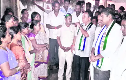 Will fight for the public welfare : ysrcp - Sakshi