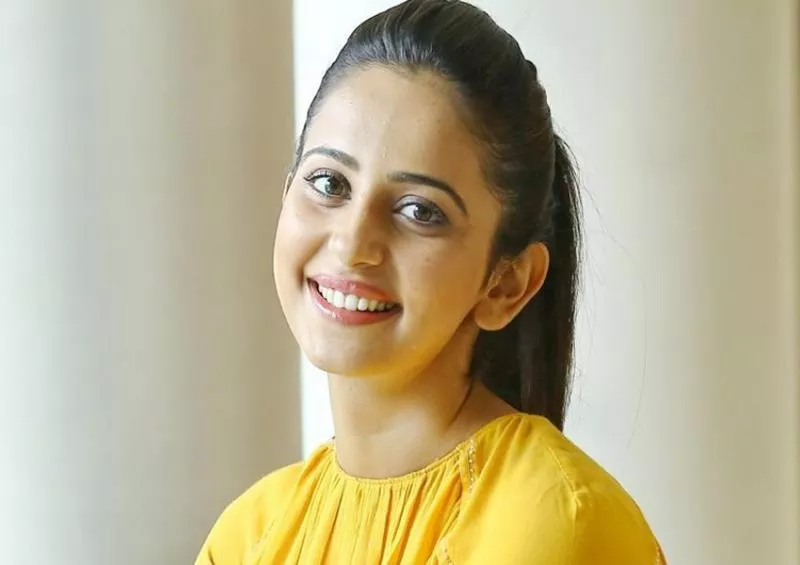 Rakul Preet doesn’t want to be compared with Nayanthara - Sakshi