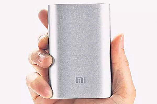 Xiaomi Launches 'Made in India' Mi Power Bank 2i Range - Sakshi