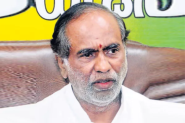 telangana BJP president K.Laxman fires on KCR - Sakshi