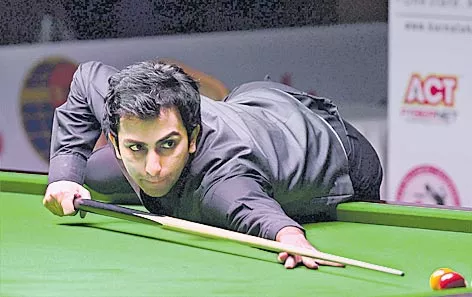 Pankaj Advani storms into pre-quarters of World Snooker Championships - Sakshi