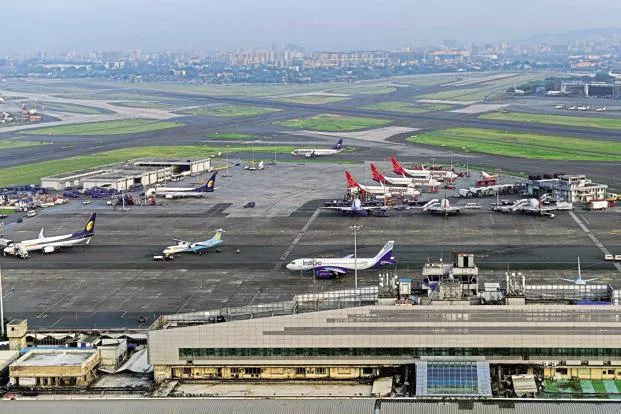 Mumbai airport handles 969 flights, sets new world record - Sakshi