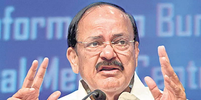 Venkaiah Naidu on 'Padmavati' row: Physical threats unacceptable - Sakshi - Sakshi