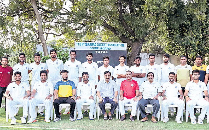 Hyderabad makes it to Elite group in CK Nayudu Trophy - Sakshi