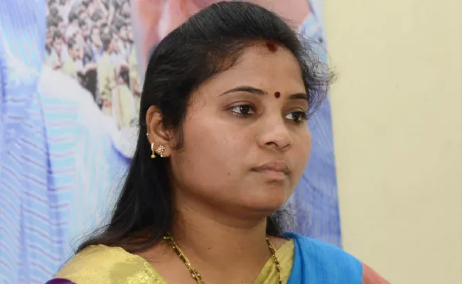 kurupam mla pushpa srivani slams giddi eswari comments on ysrcp - Sakshi - Sakshi