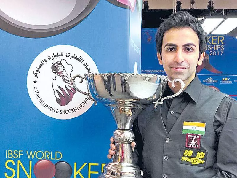 Pankaj Advani waltzes to an 18th World title - Sakshi