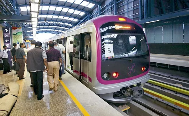 Metro passengers stealing tokens, BMRC warns to ​​heavy penalize  - Sakshi