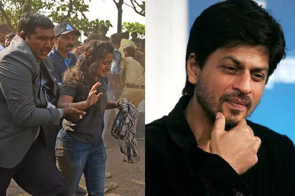 Fans Stolen at Shah Rukh's Home  - Sakshi